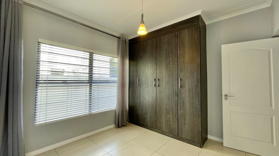 To Let 3 Bedroom Property for Rent in De Velde Western Cape